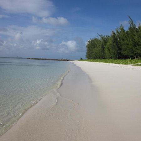 Aquarius Beach Tower Susupe Bagian luar foto