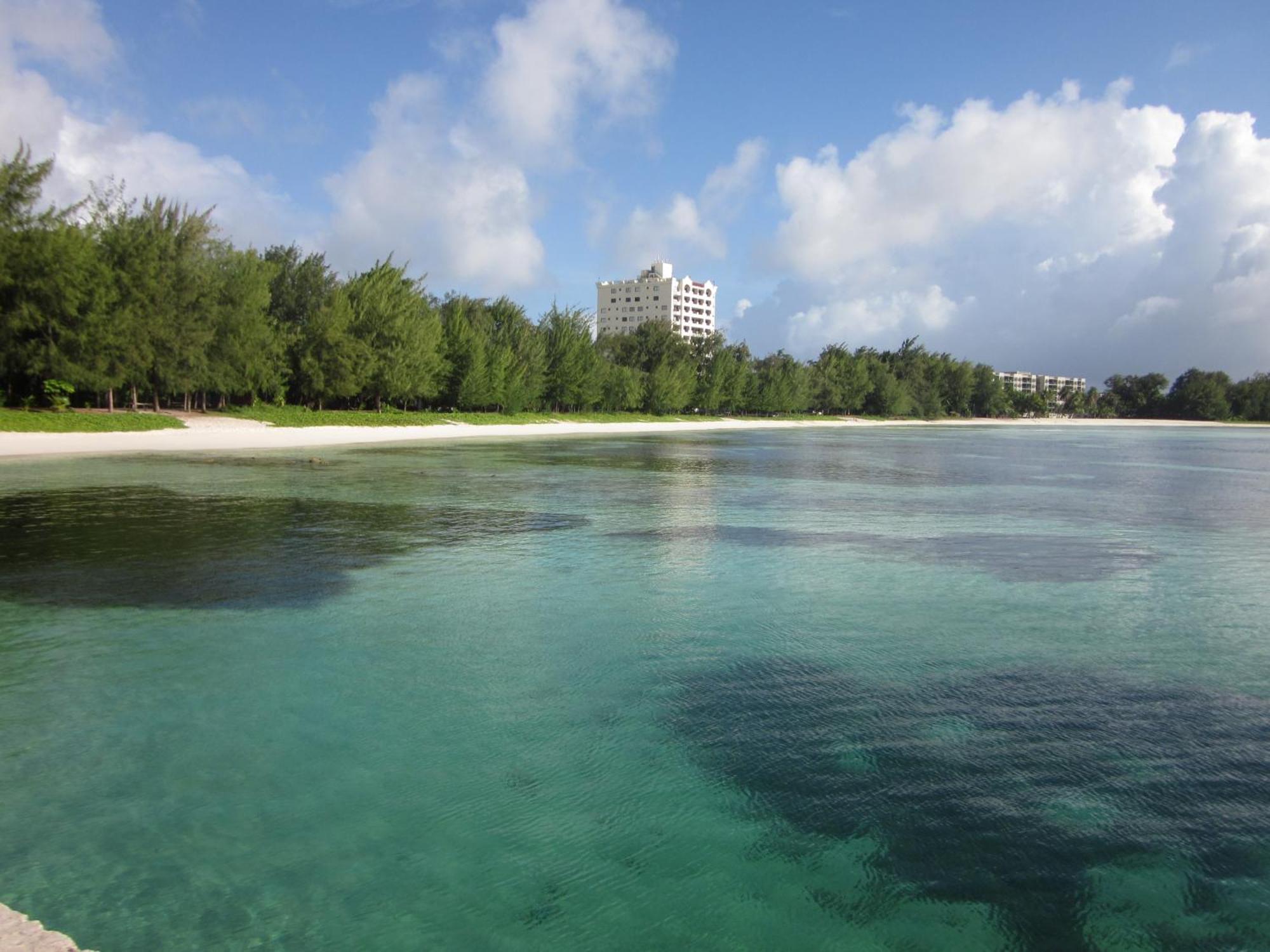 Aquarius Beach Tower Susupe Bagian luar foto