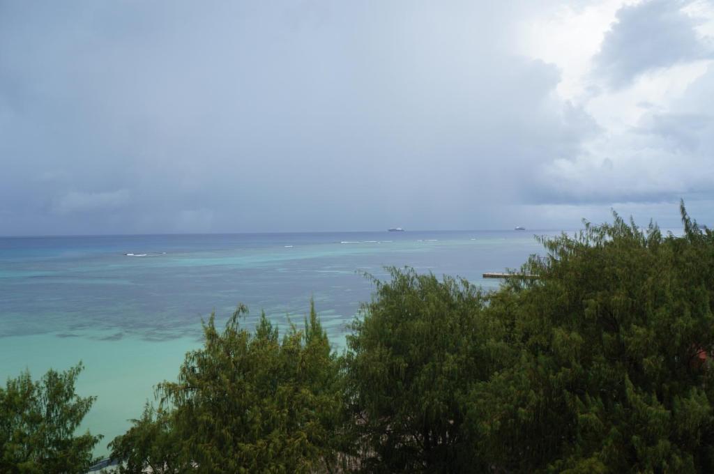 Aquarius Beach Tower Susupe Bagian luar foto